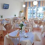 Hotel Dolomit 2*