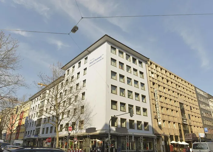 Dolomit Hotel München