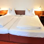 Hotel Dolomit Múnich