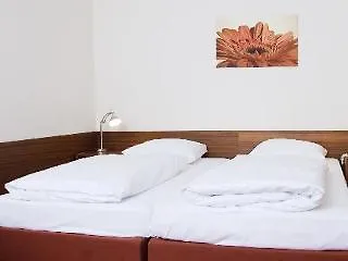 Szálloda Dolomit München