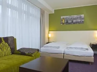 Hotel Dolomit München