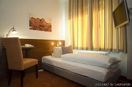 Dolomit Hotel 2*