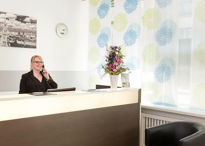 Hotel Dolomit München