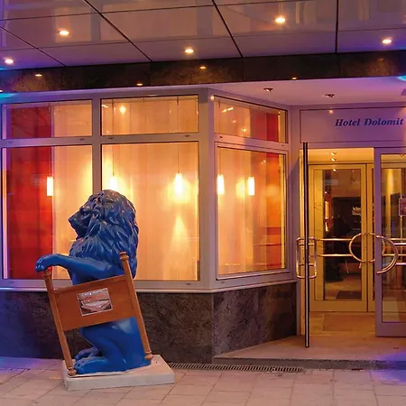 Hotell Dolomit 2*
